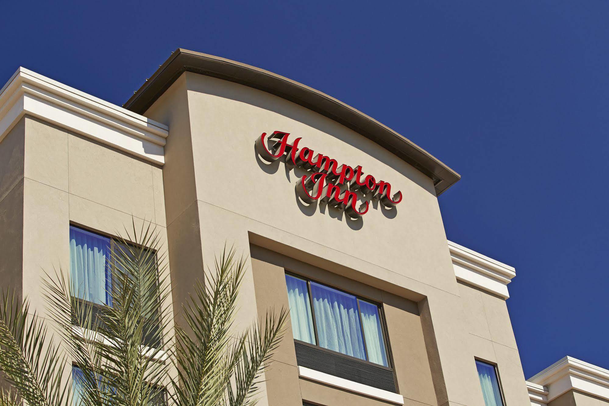 Hotel Hampton Long Airport, Ca