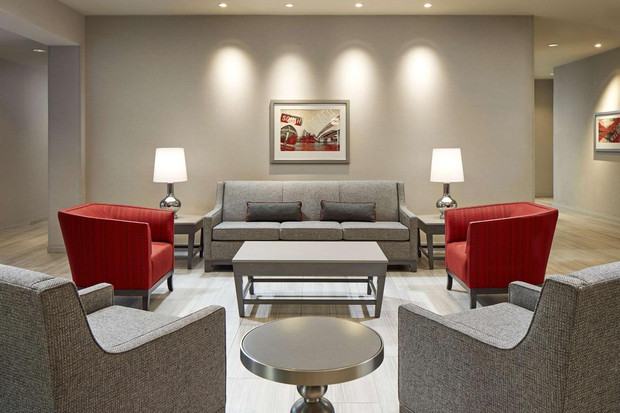 Hampton Long Airport, Ca 3* Long Beach